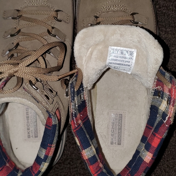 Skechers air cooled goga mat memory foam leather boots. New without tags. - Picture 3 of 6
